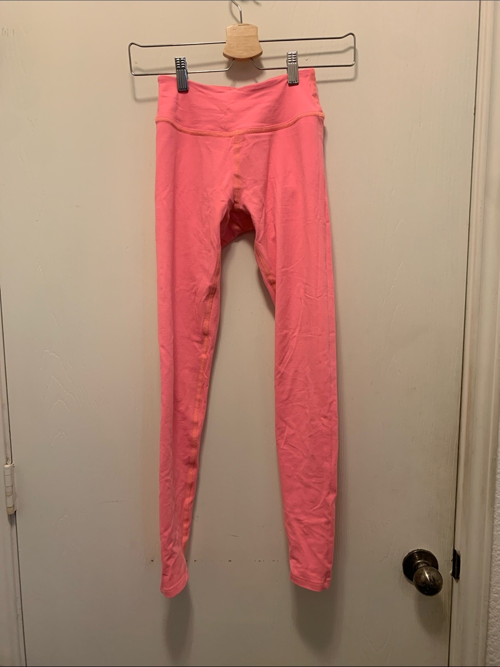 Beyond Yoga Women’s Coral Pink Active Leggings
